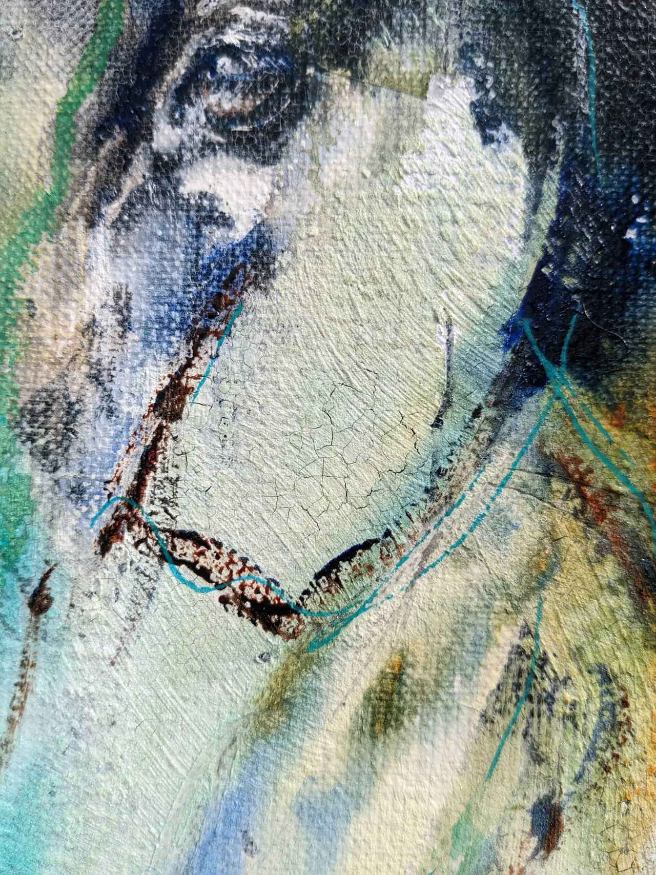 Detail: het oog en het hoofdstel van het paard in donkere waterverf