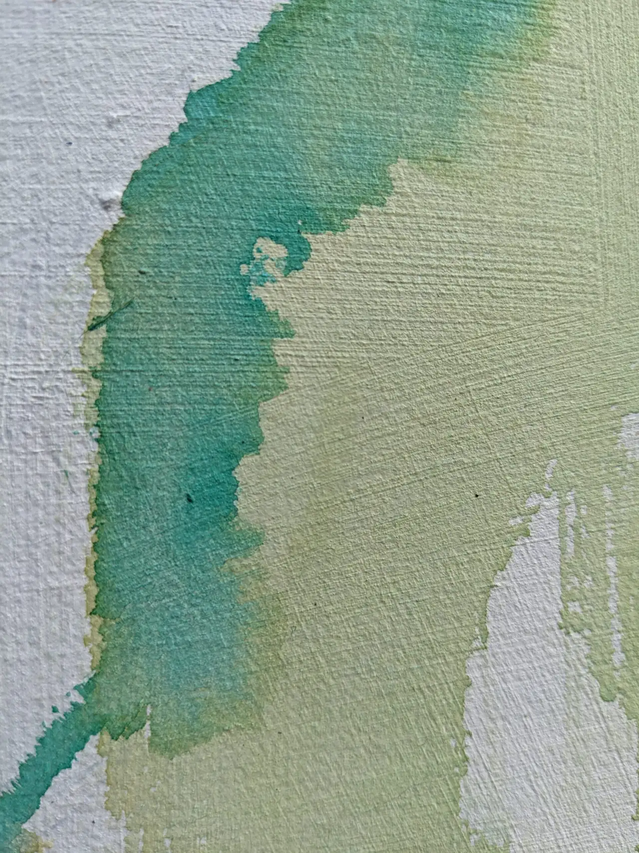 Detail van Ephemeral: stille grijsgroene wassing, als winter