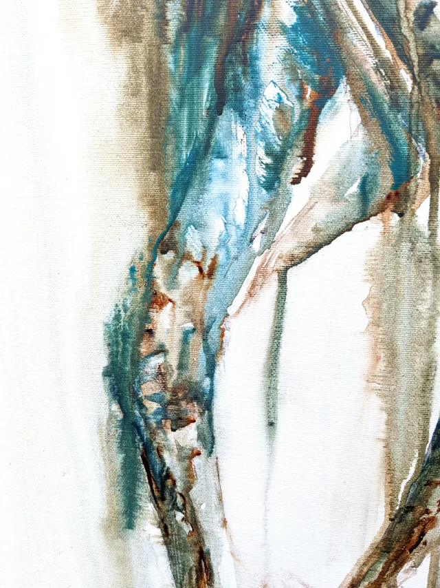 Detail van Footloose: een been dat oplost in een bleke blauwgroene wassing en kaal linnen